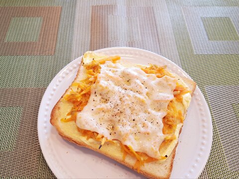 にんじんしりしり マヨチーズトースト